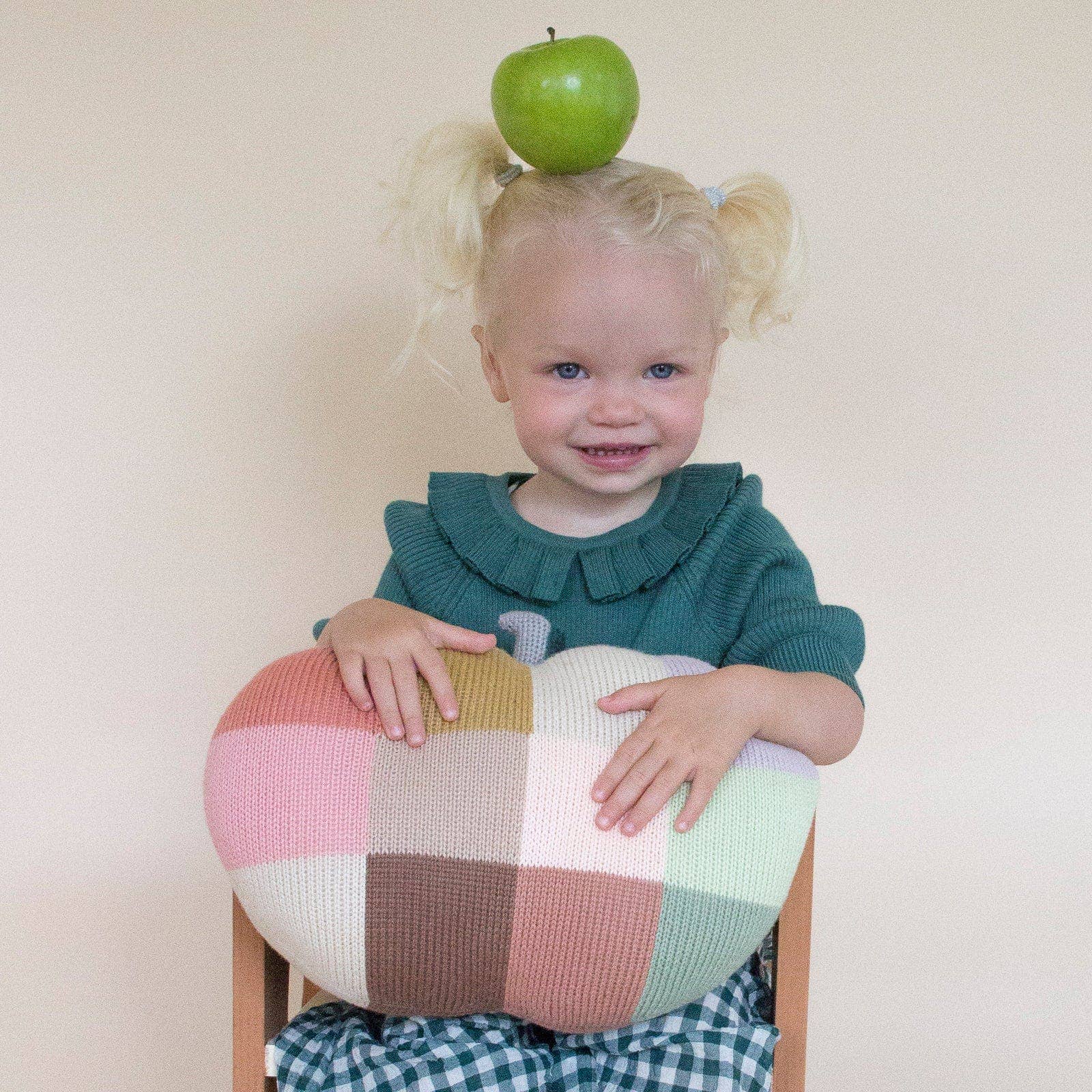 Apple Pillow Patchwork: Patchwork - Image 3