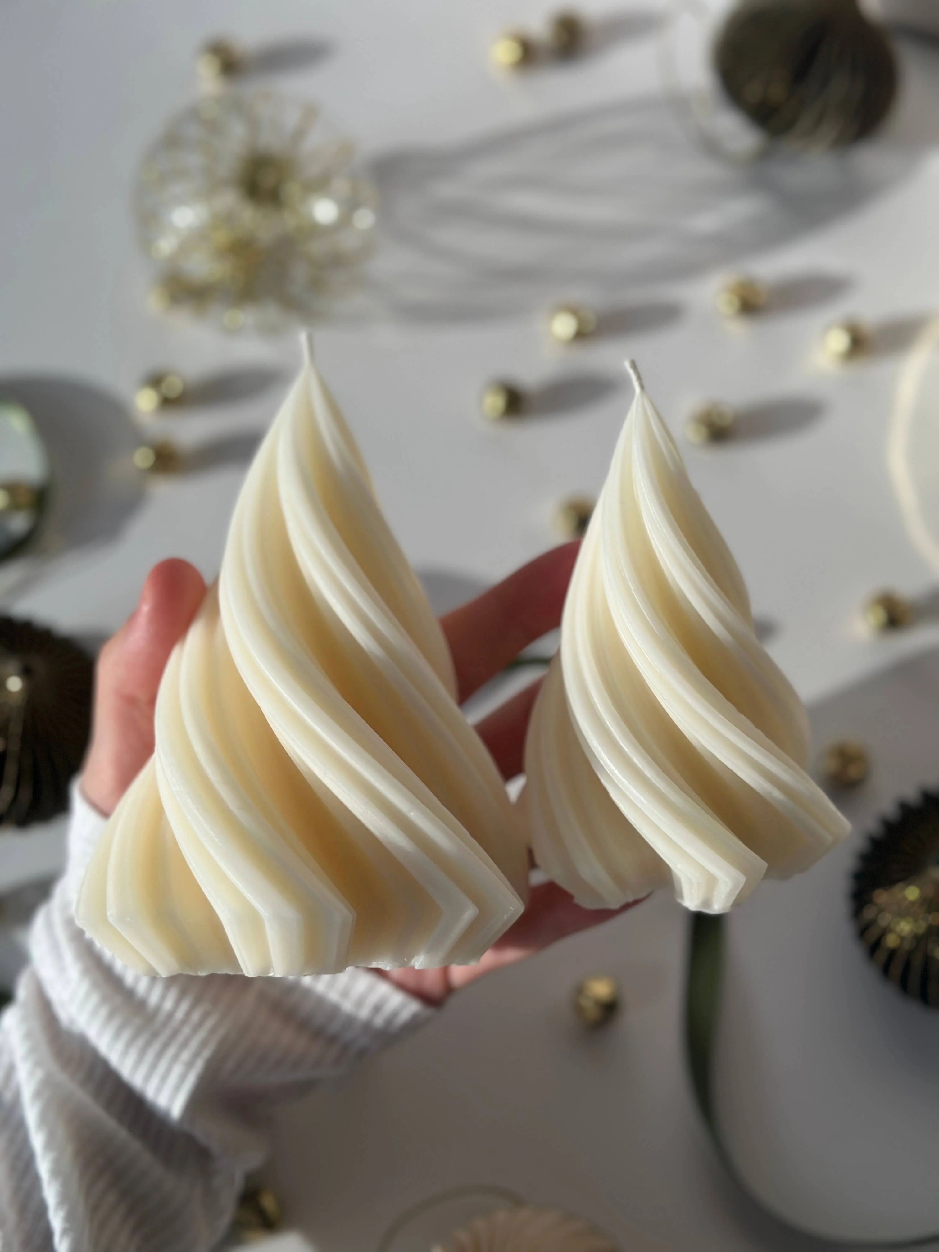 Large Swirl Christmas Tree Candle - Cream - Image 3