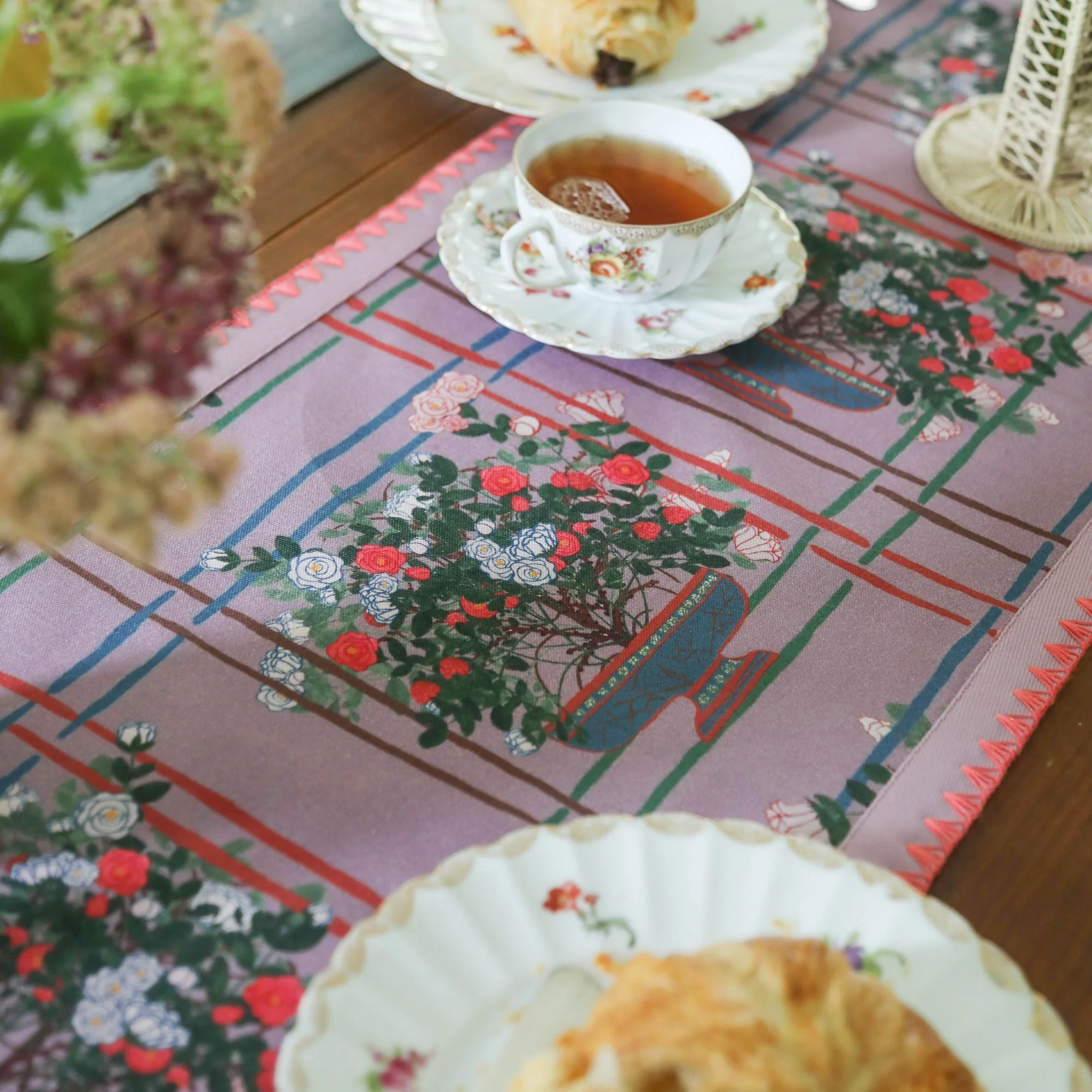 Table Runner La Vie en Rose - Image 5