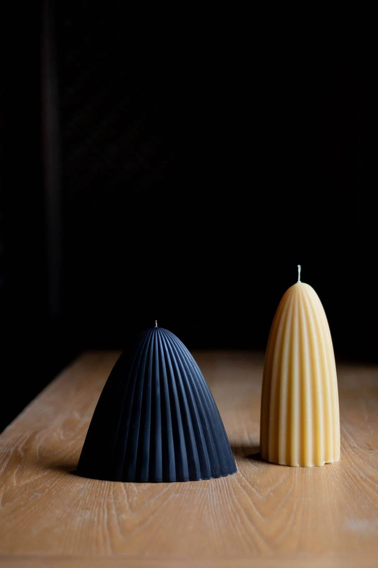 Tusk Beeswax Candle - Small in Black - Image 7